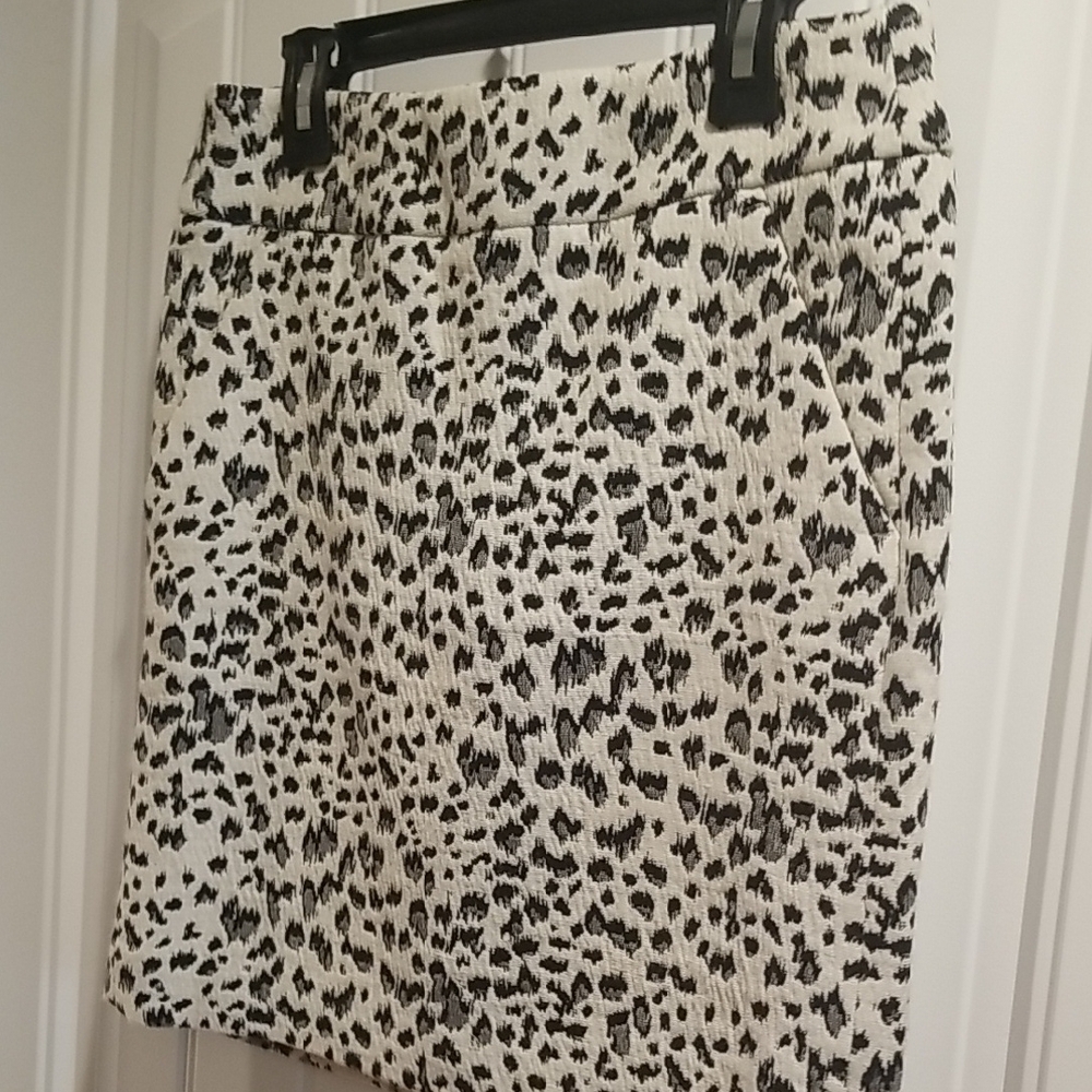 BOGO Chic Leopard Print Skirt, fully lined with pockets